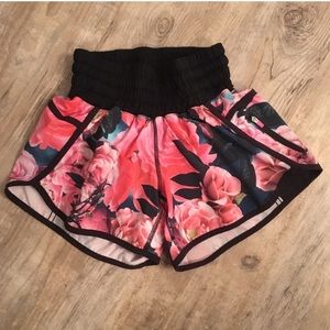 Lululemon shorts size 2